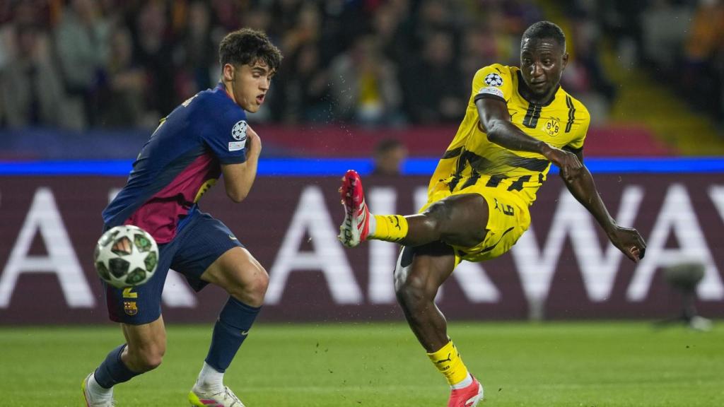 Guirassy remata a portería