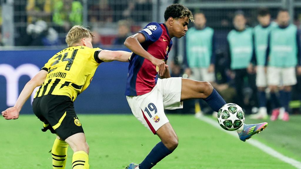 Lamine Yamal, durante el Borussia Dortmund-Barça de Champions League