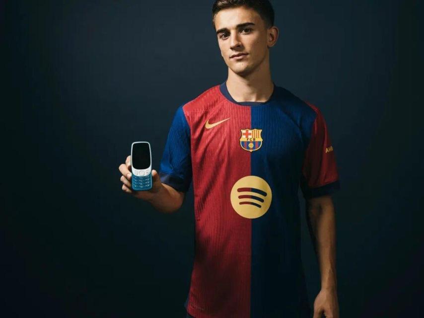 Gavi, con un móvil inspirado en el Barça