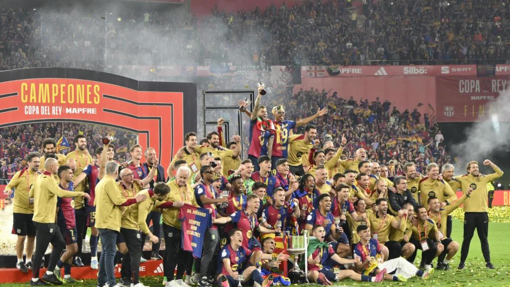 La plantilla del Barça celebra la Copa del Rey