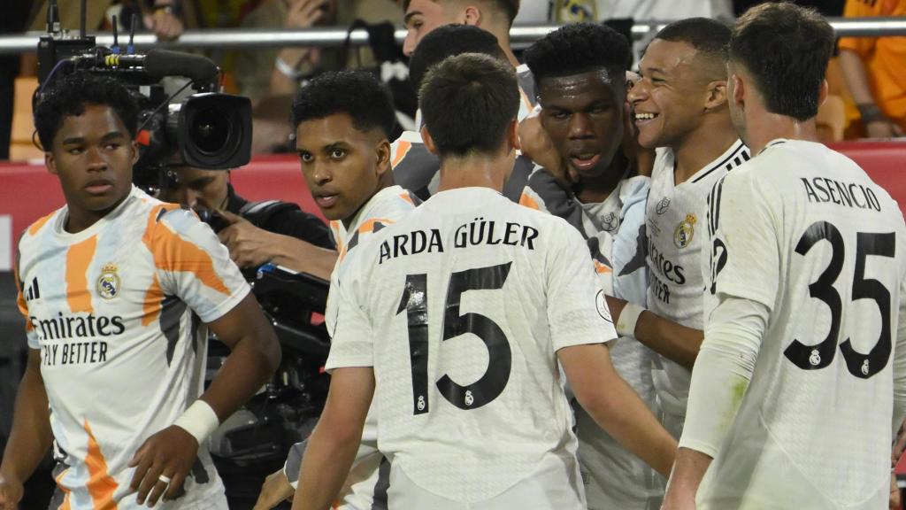 El Real Madrid celebra el gol de Mbappé en la final de la Copa del Rey
