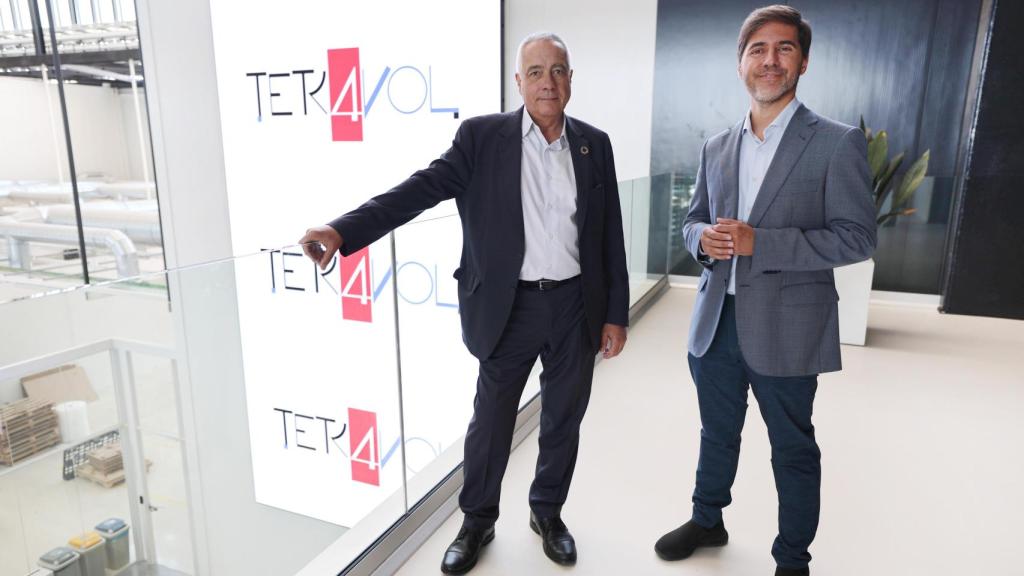Pere Navarro, delegado especial del Estado en el CZFB y Héctor Zapata, CEO de Tetravol