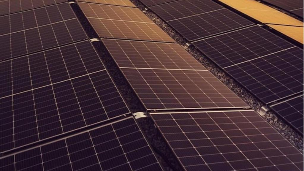 Imagen de una instalación de paneles solares