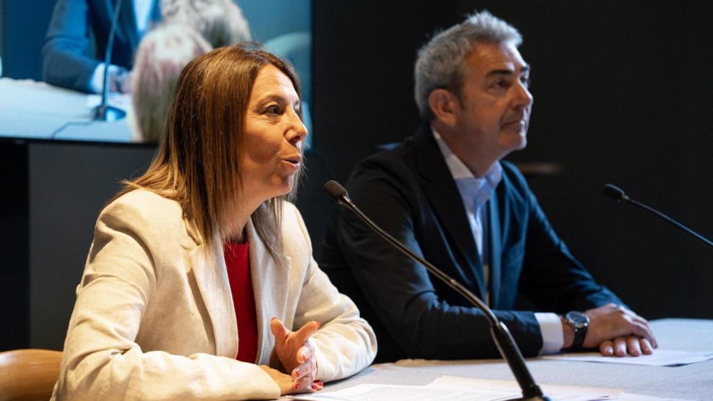 Durante la presentación de la precandidatura Vallejo Navarro