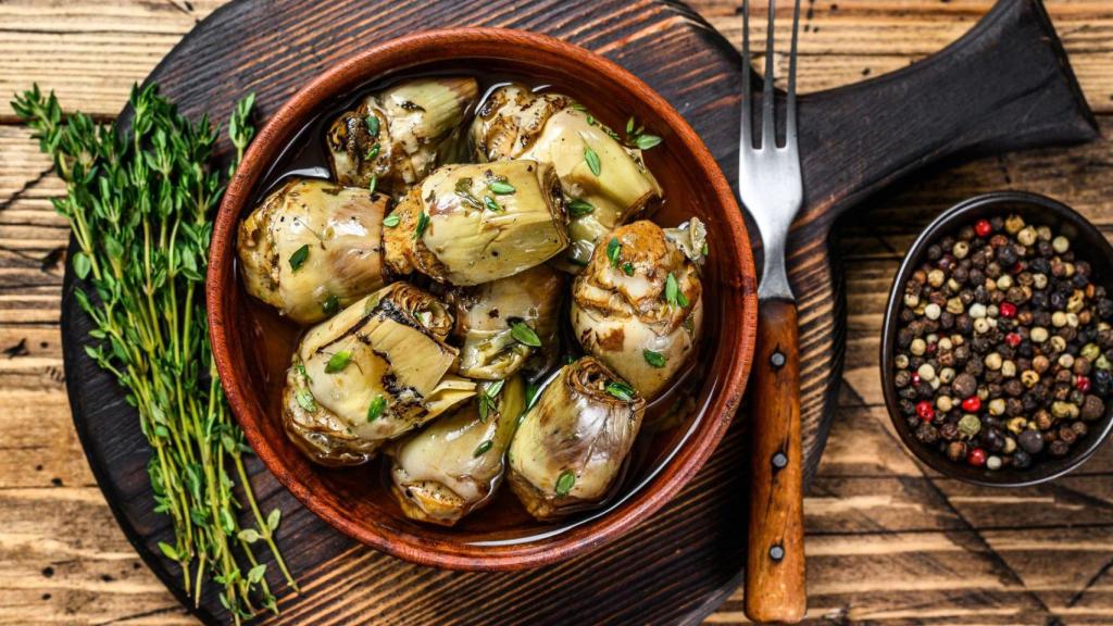 Plato de alcachofas a la catalana