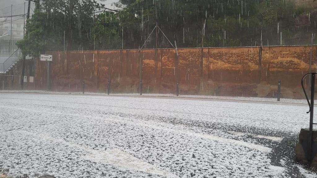 Granizo en la localidad barcelonesa de Vacarisses