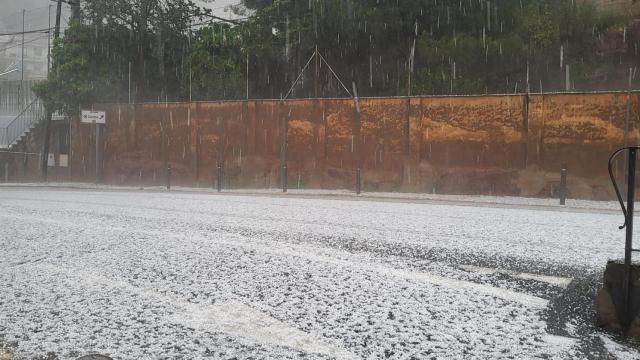 Granizo en la localidad barcelonesa de Vacarisses