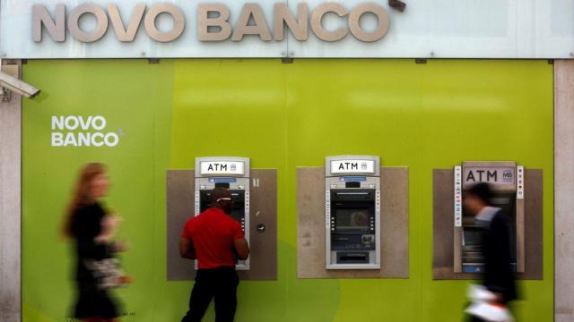 Imagen de una sucursal del banco portugués Novo Banco en Portugal