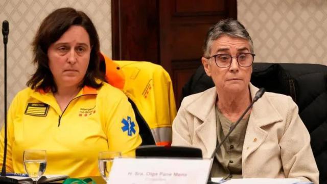 Anna Fontquerni (i), gerente del SEM, con la consejera de Salud, Olga Pané