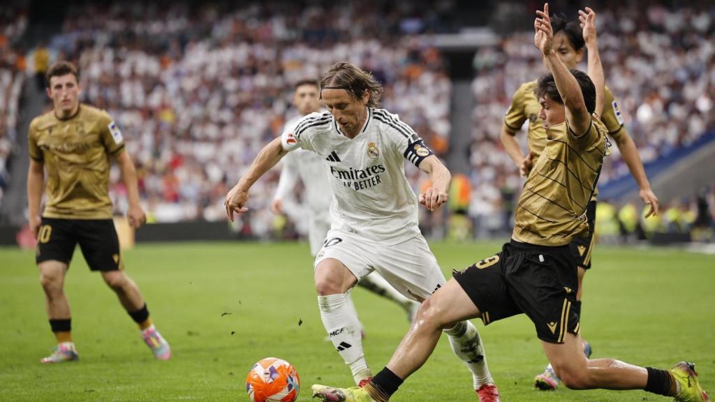 Modric, en una acción individual contra la Real Sociedad
