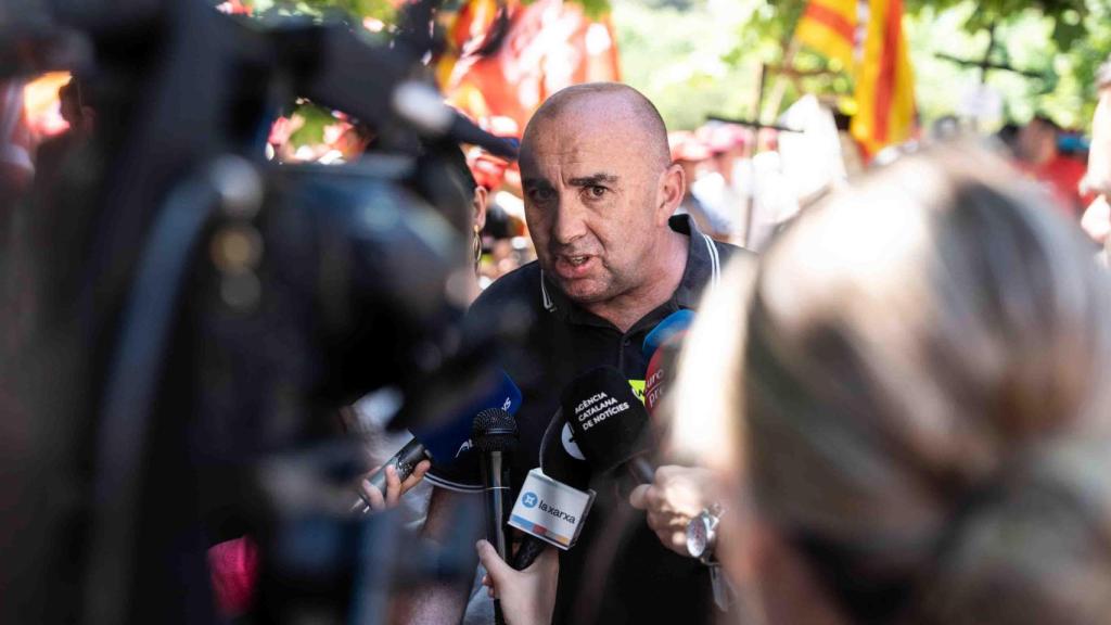 Antonio Domínguez, representante del sector del cava de CCOO, en declaraciones a los medios