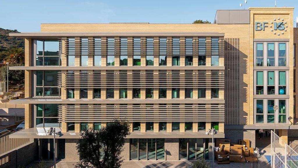 Fachada de The Benjamin Franklin International School de Barcelona