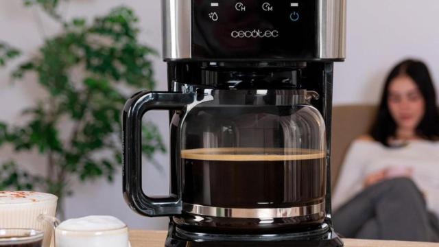 Las cafeteras de goteo vuelven a estar de moda y esta de Cecotec arrasa por menos de 35€