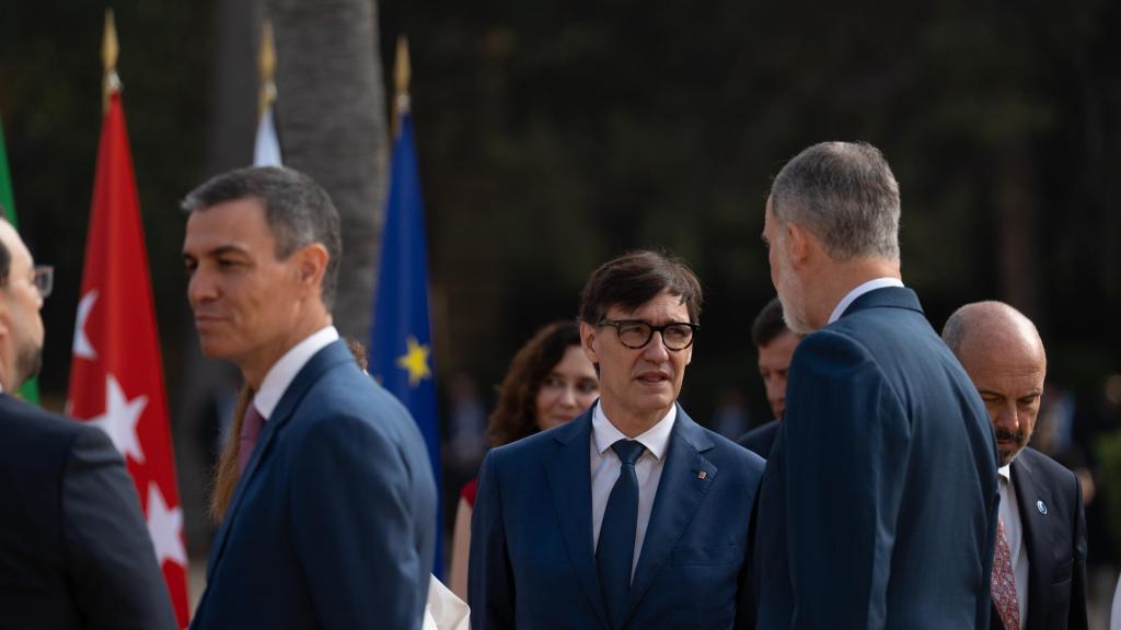 Illa conversa con Felipe VI antes de la Conferencia de Presidentes