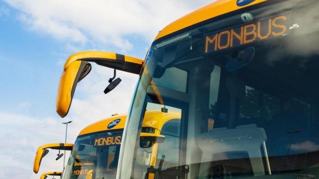 Una flota de Monbus