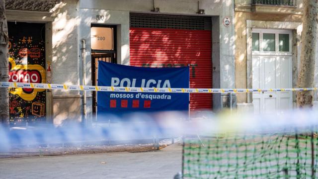 Portal de la calle Consell de Cent donde han sucedido los hechos