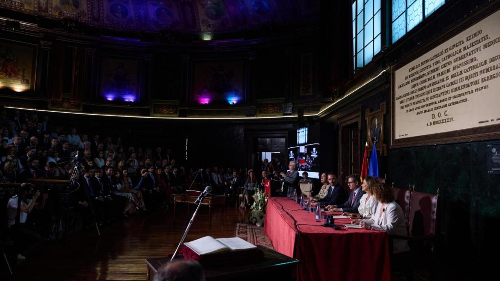 Imagen de la entrega de certificados de ingreso a la promoción 2025 de nuevos registradores