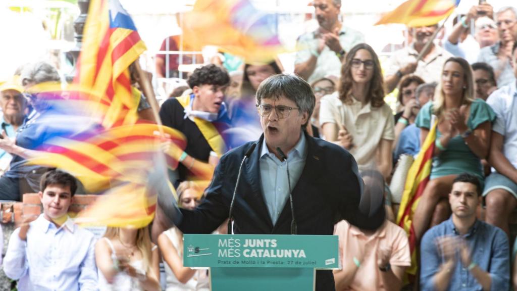 El presidente de Junts, Carles Puigdemont, interviene durante la celebración del quinto aniversario del partido