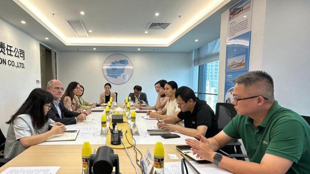 El 'conseller' Duch, reunido con autoridades comerciales y turísticas de Hainan