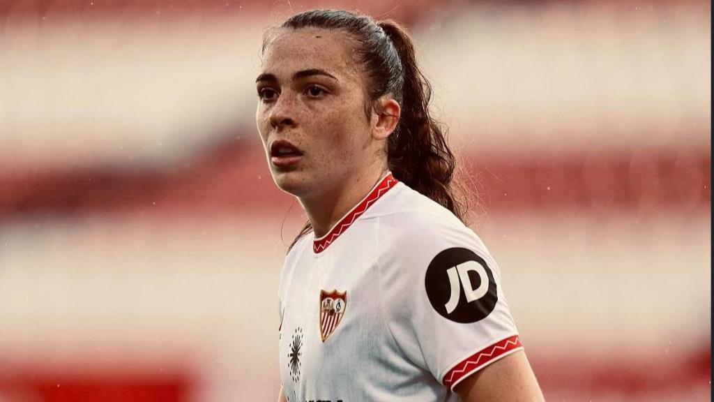 Lucía Corrales con el Sevilla CF