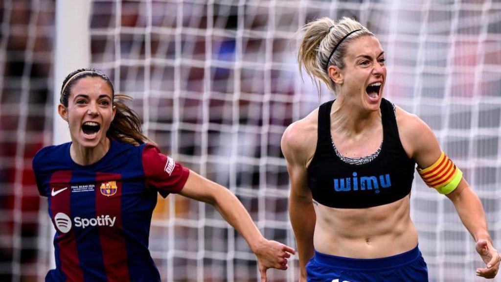 Alexia Putellas y Aitana Bonmatí celebran un gol
