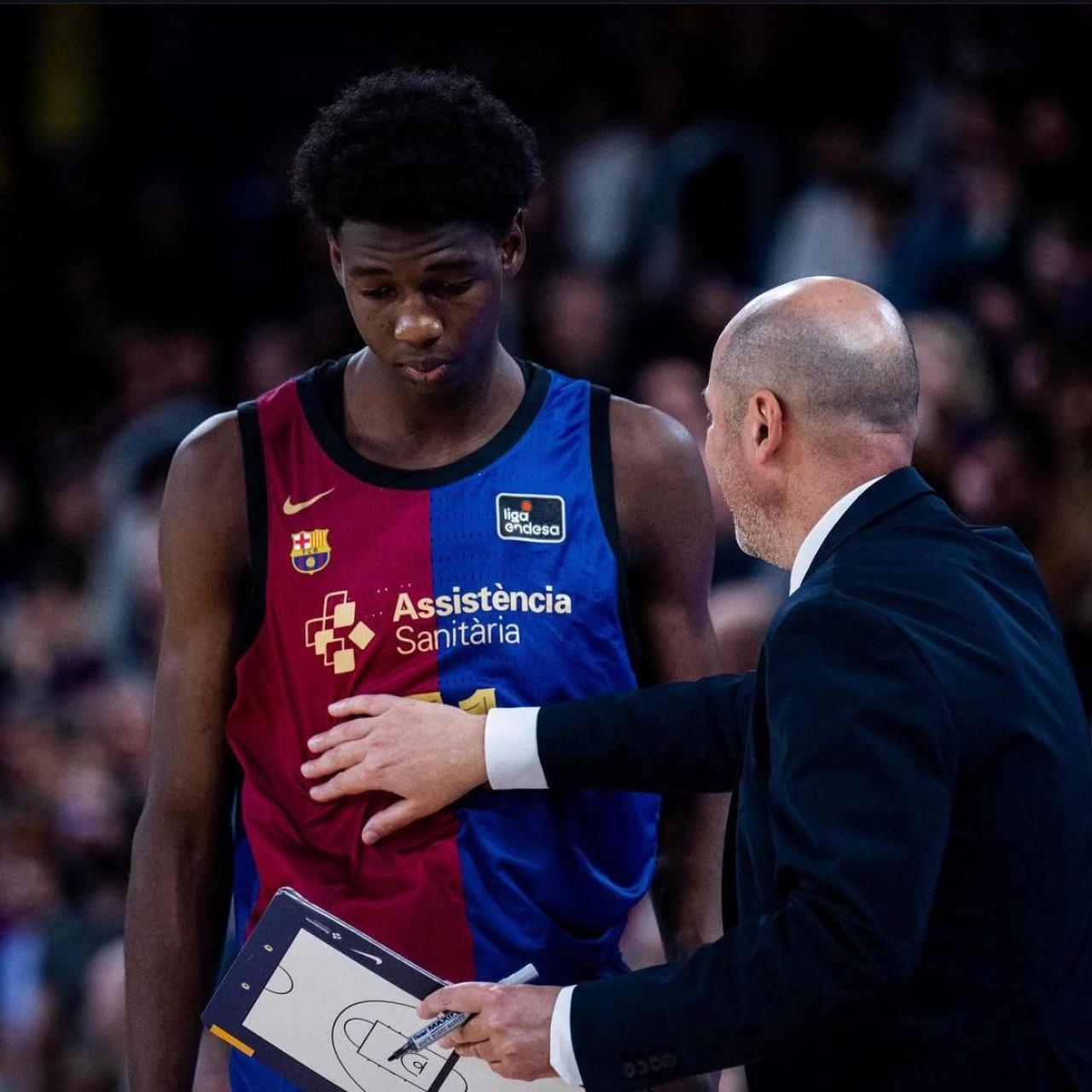 Sayon Keita con Joan Peñarroya en su debut con el primer equipo del Barça de basket en la Liga Endes