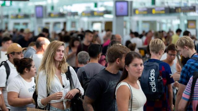 Colapso en el aeropuerto de El Prat: qué aerolineas están en huelga este fin de semana