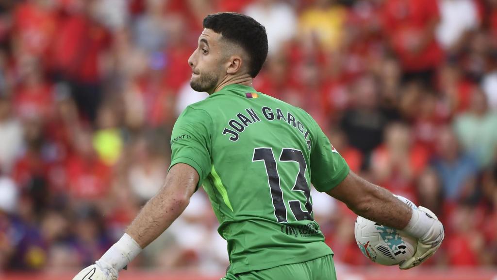 La sorprendente estadística de Joan García en su primer partido de Liga con el Barça