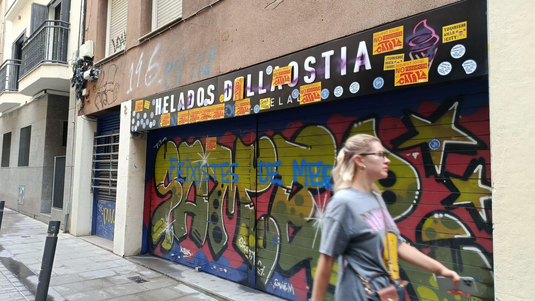 Dos sellos, uno 'indepe' y otro constitucionalista, se disputan la marca  Dellaostia