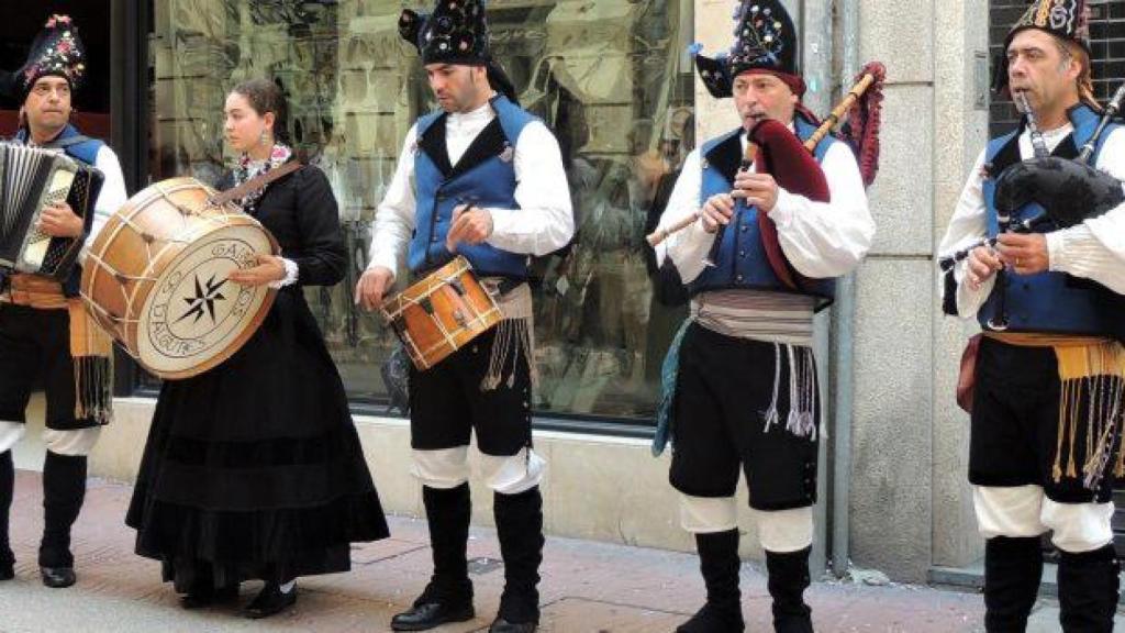 Banda de gaiteiros Os D'algures
