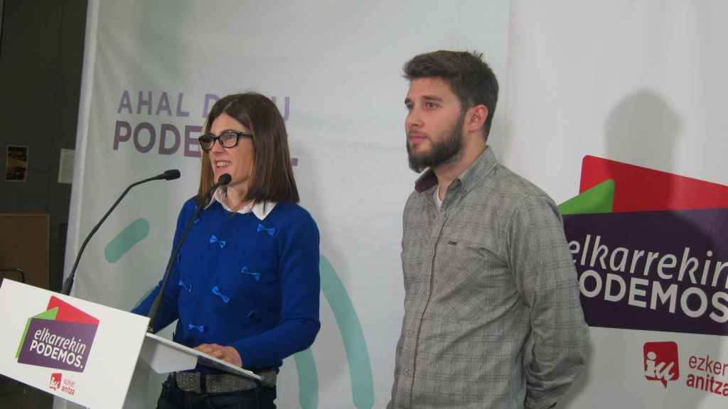 Miren Gorrotxategi y David Soto en un acto de Elkarrekin Podemos. / EP