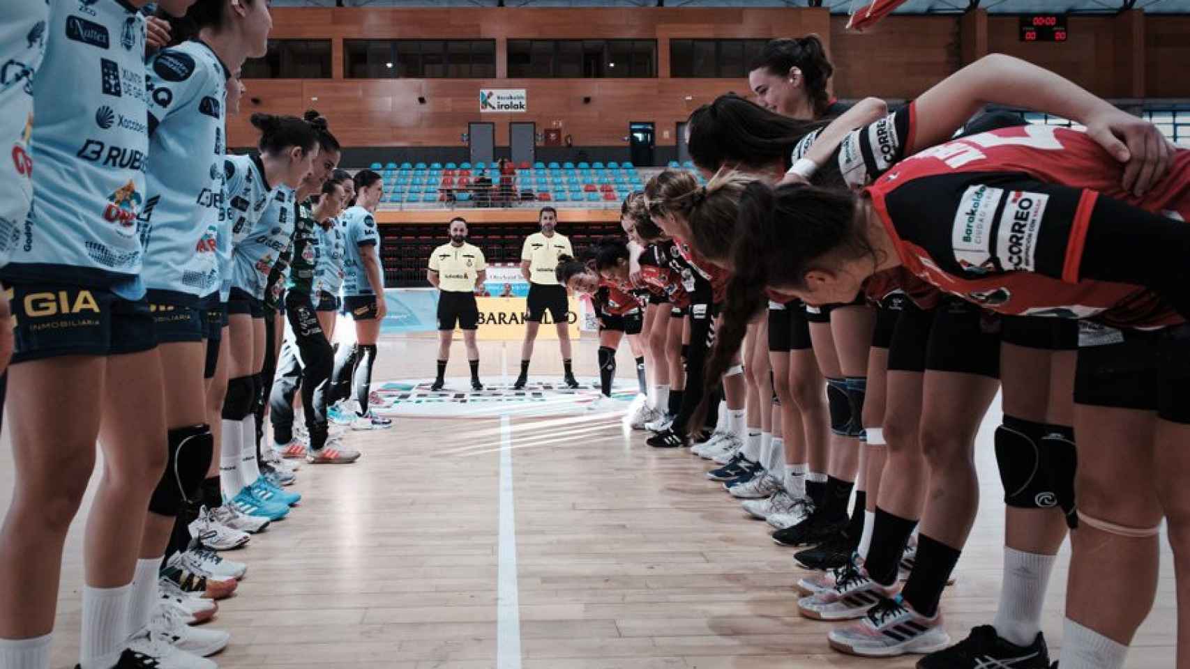 El Club Balonmano Zuazo en uno de sus ltimos partidos / @CbmZuazo