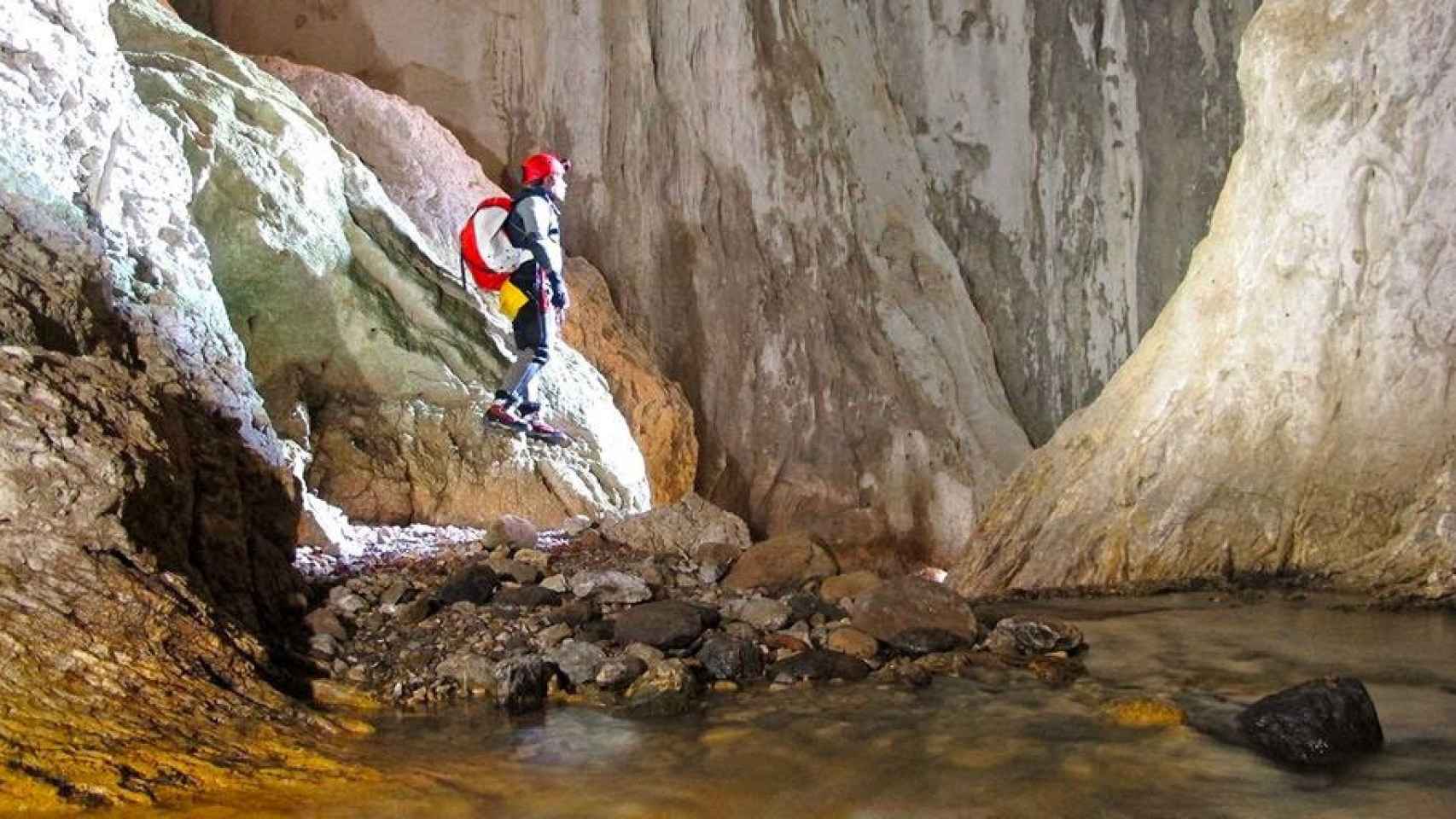 Descenso del barranco de La Leze. / inguruabentura.com