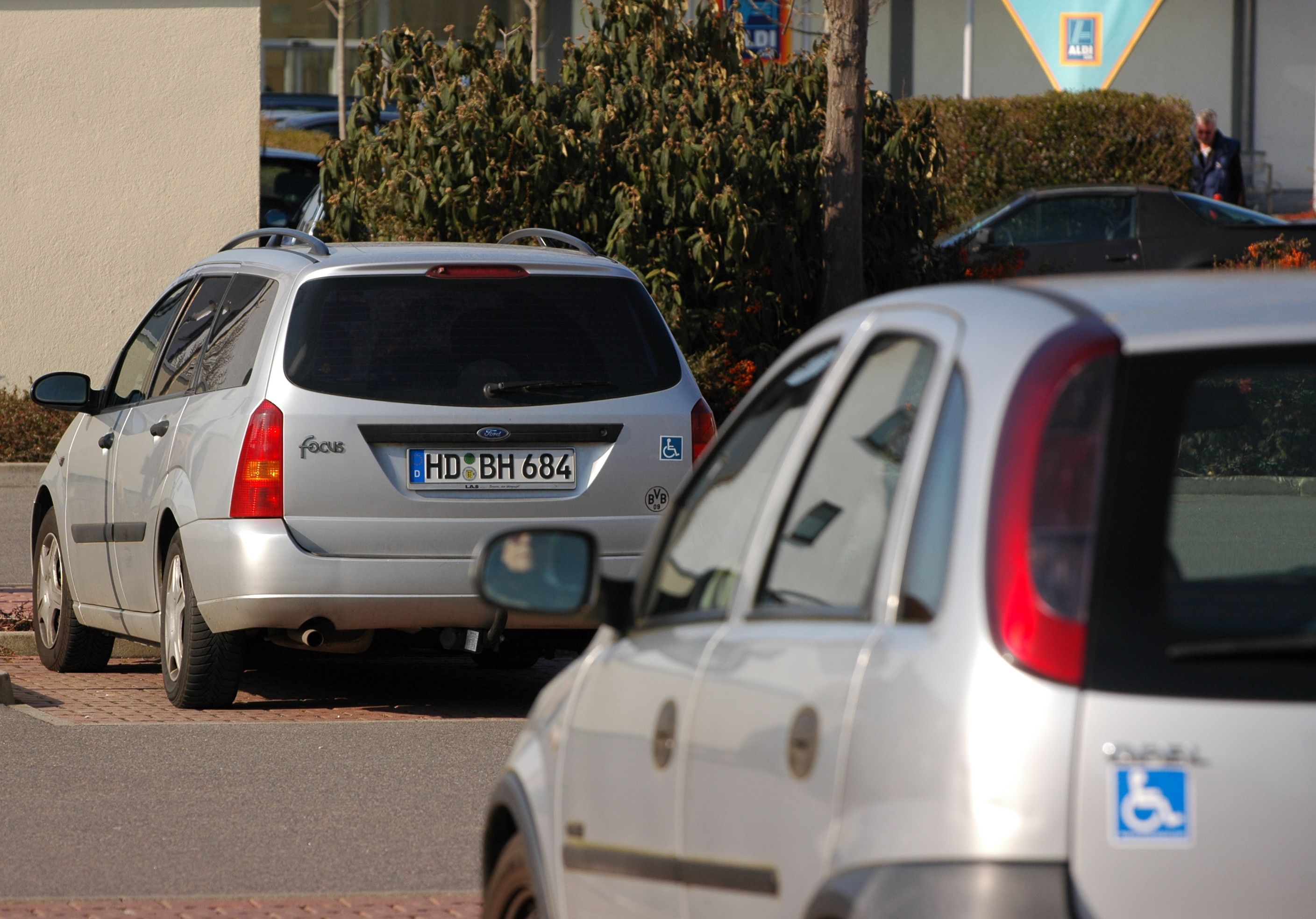 Coches de la década de los 2000 / Wikimedia Commons