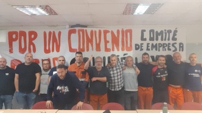 Miembros del comité de Nervacero durante el encierro por el convenio / CV