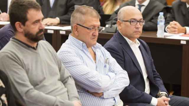 Koldo Otxandiano, Aitor Telleria y Alfredo de Miguel, durante el juicio en la Audiencia de lava en 2019 / David Aguilar (EFE)