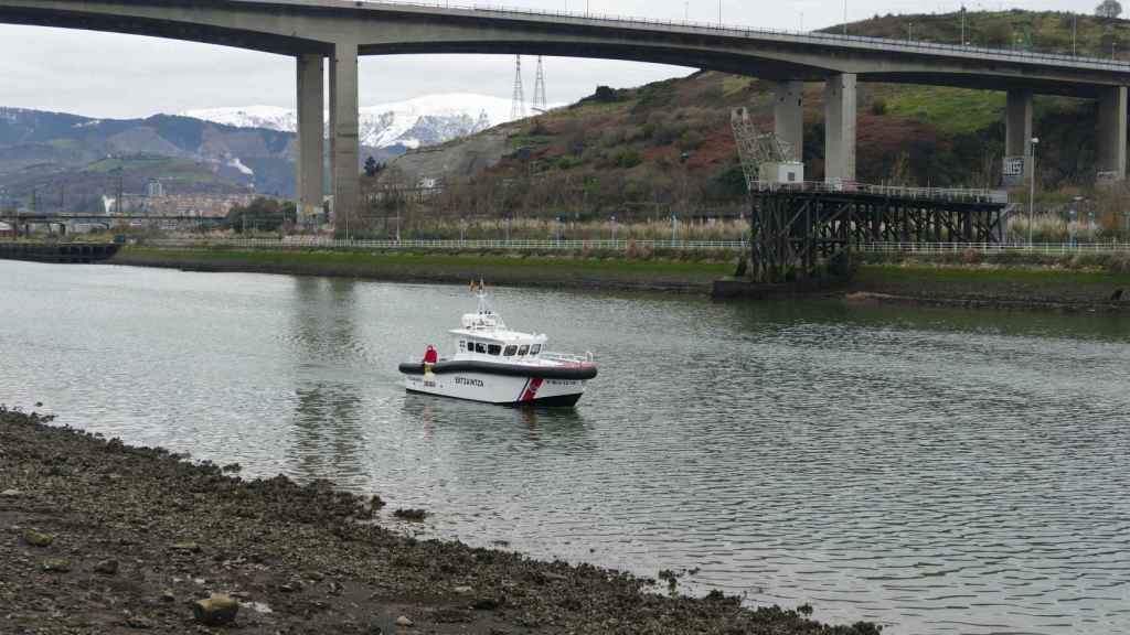 La Ertzaintza inspecciona la ra de Bilbao. /EP