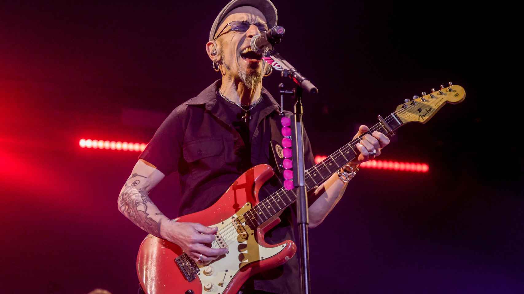 Fito Cabrales, cantante de Fito & Fitipaldis durante un concierto. / EP