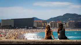 Playa de la Zurriola / Javier Etxezarreta (EFE)