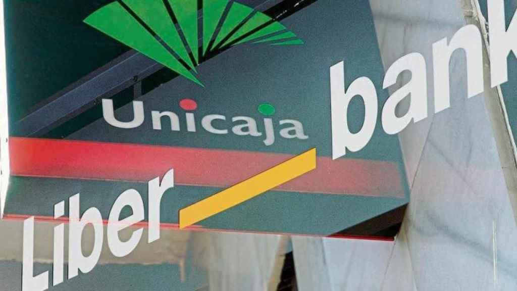 Unicaja y Liberbank / EFE