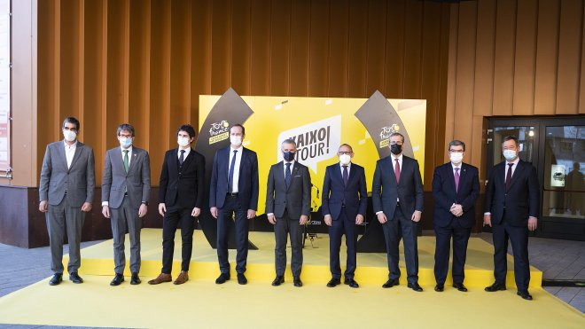 Acto de presentación en Vitoria de la Grand Départ Pays Basque 2023 del tour de Francia. /Irekia