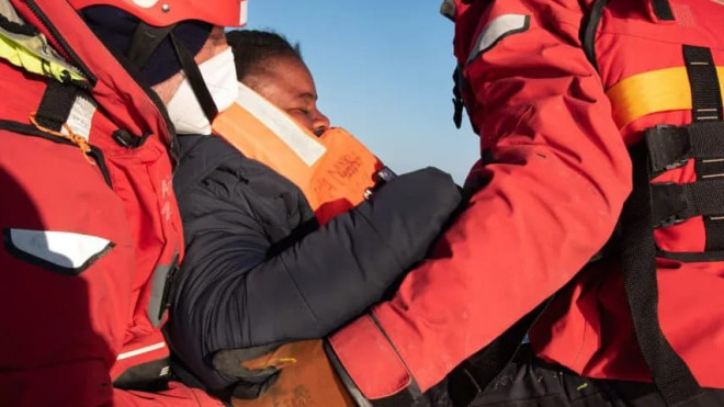 Imagen del rescate a 31 personas durante la ultima misión del Aita Mari / Ximena Borrazas