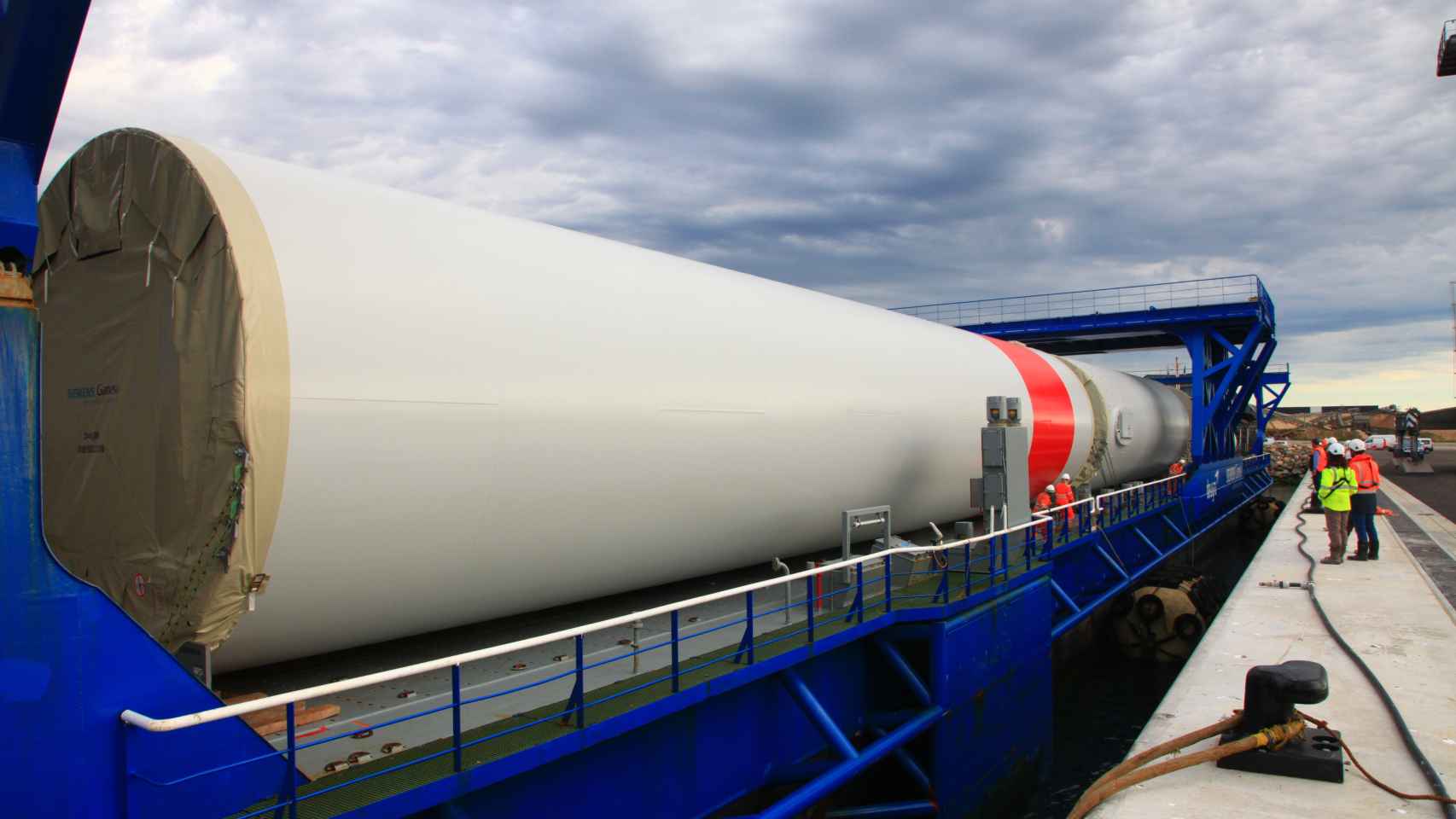 Imagen de parte de las estructuras que ensambla Haizea Wind en Francia para Iberdrola / CV