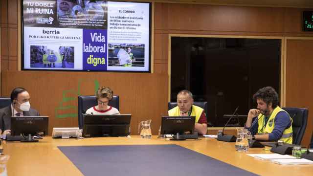 Trabajadores eventuales del puerto de Bilbao, en el Parlamento vasco / Parlamento vasco