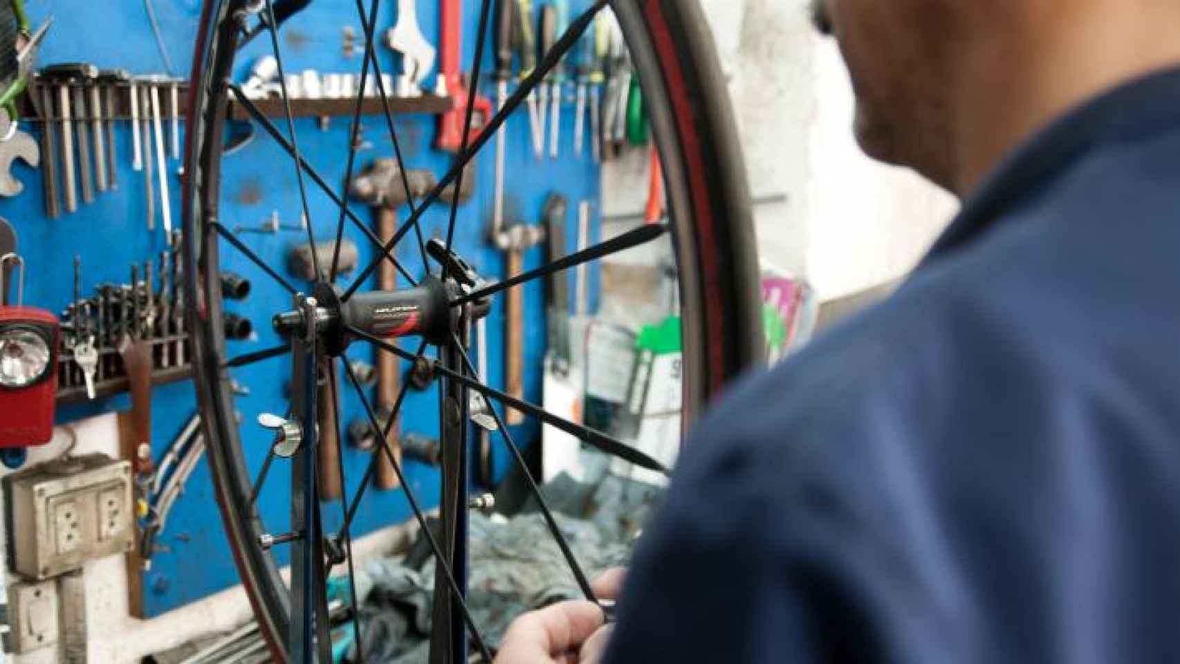 Reparacion de bicis. /Kurpil Garmendia