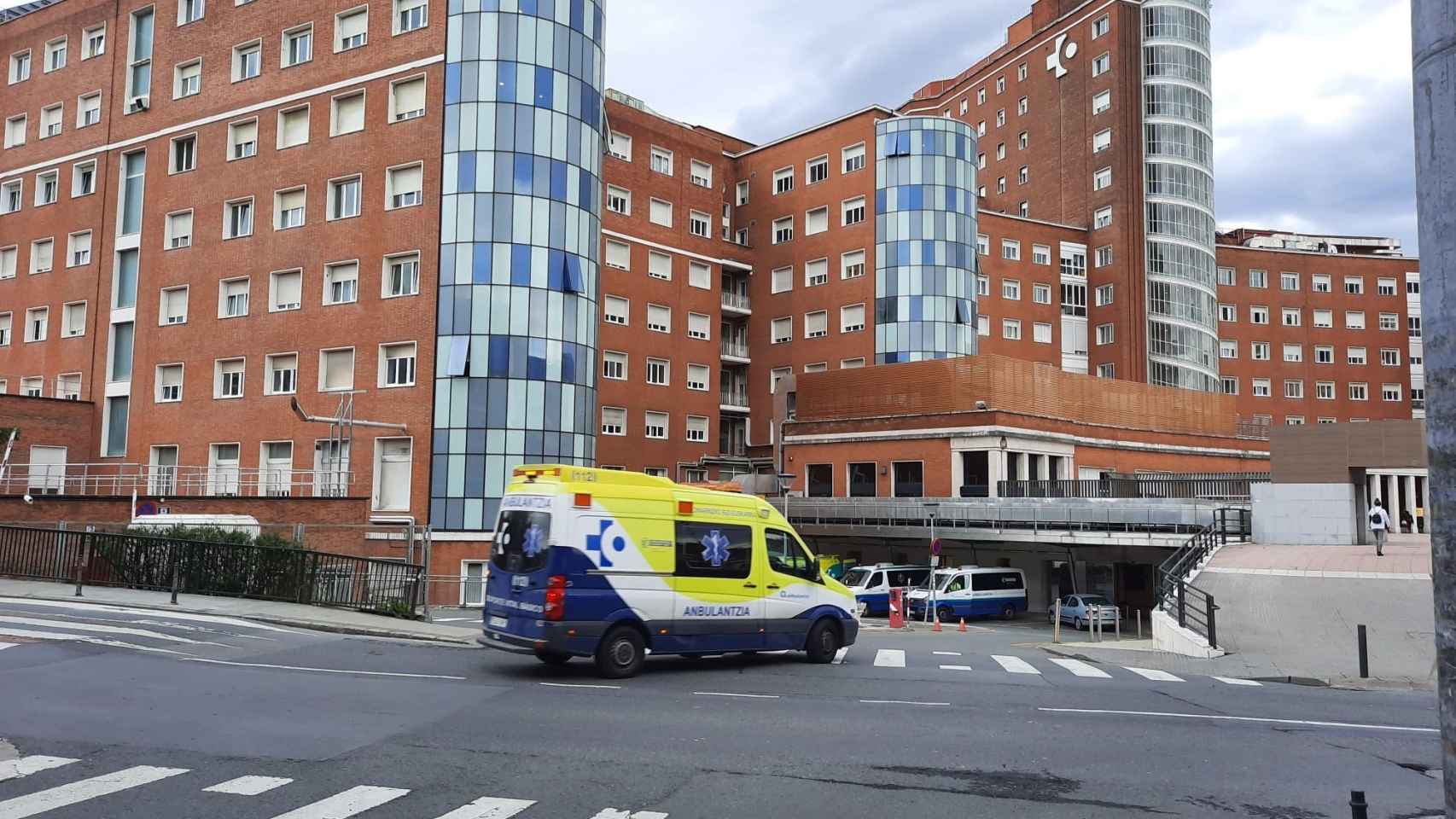 Vista parcial del Hospital de Cruces, situado en la localidad vizcana de Barakaldo. EP