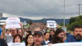 Manifestacin de Mercedes durante la primera jornada de huelga en la factora alavesa / EFE