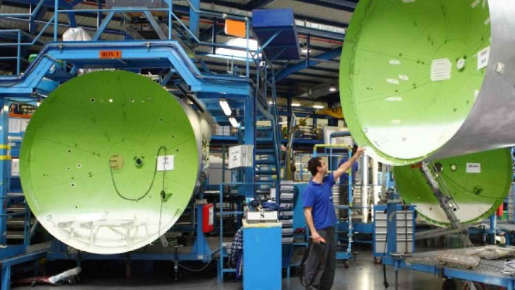 rea de fuselajes en una planta de Aernnova./ CV