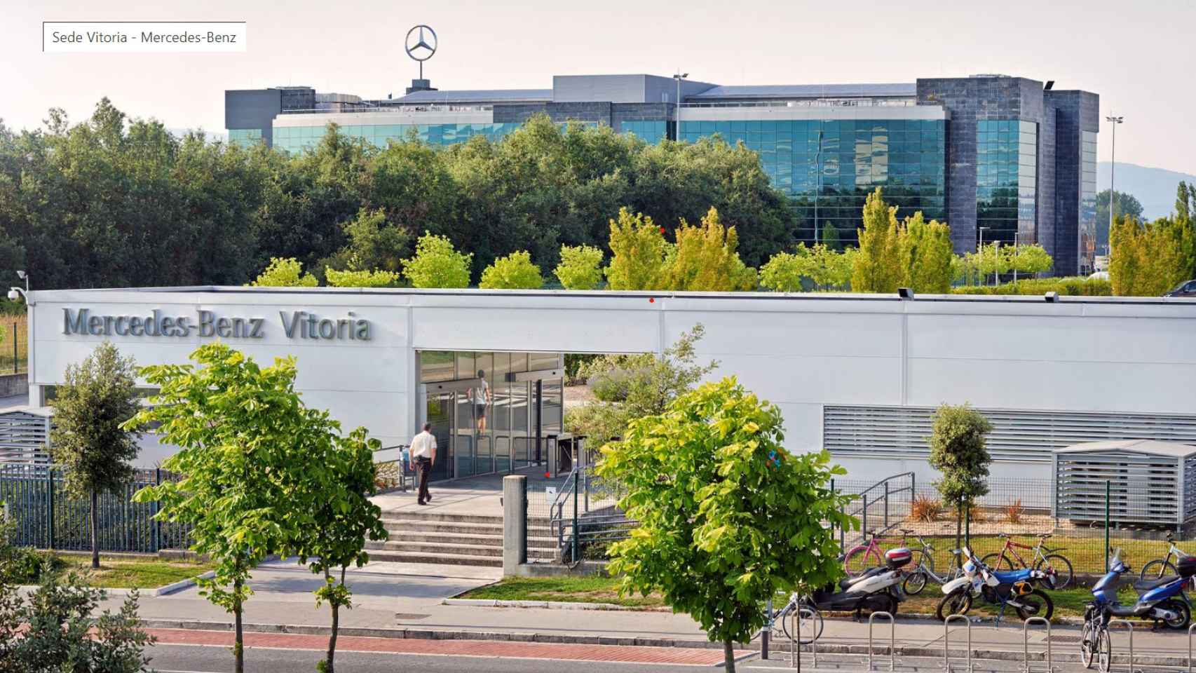 Entrada de las instalaciones de Mercedes Vitoria, motor de las ventas de Euskadi al exterior / CV