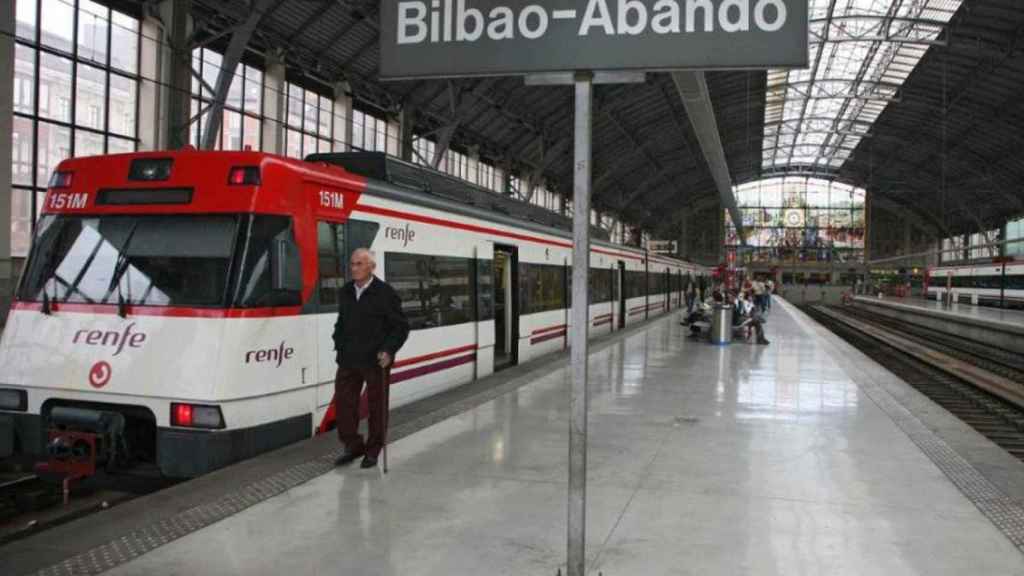 Estacin de tren de Abando dentro de la red ferroviaria de Bizkaia. / Renfe